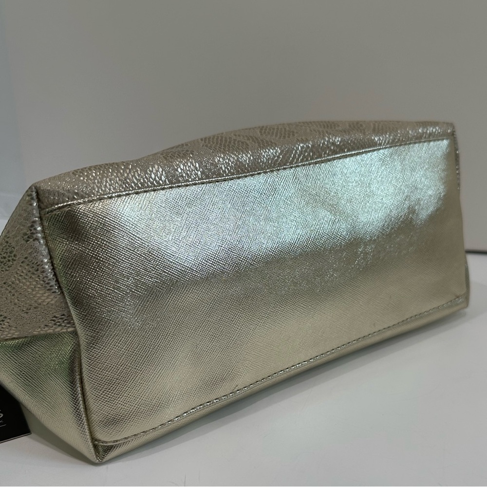 Jones New York Signature Clutch Purse - Gold (NWT) - Picture 6 of 11